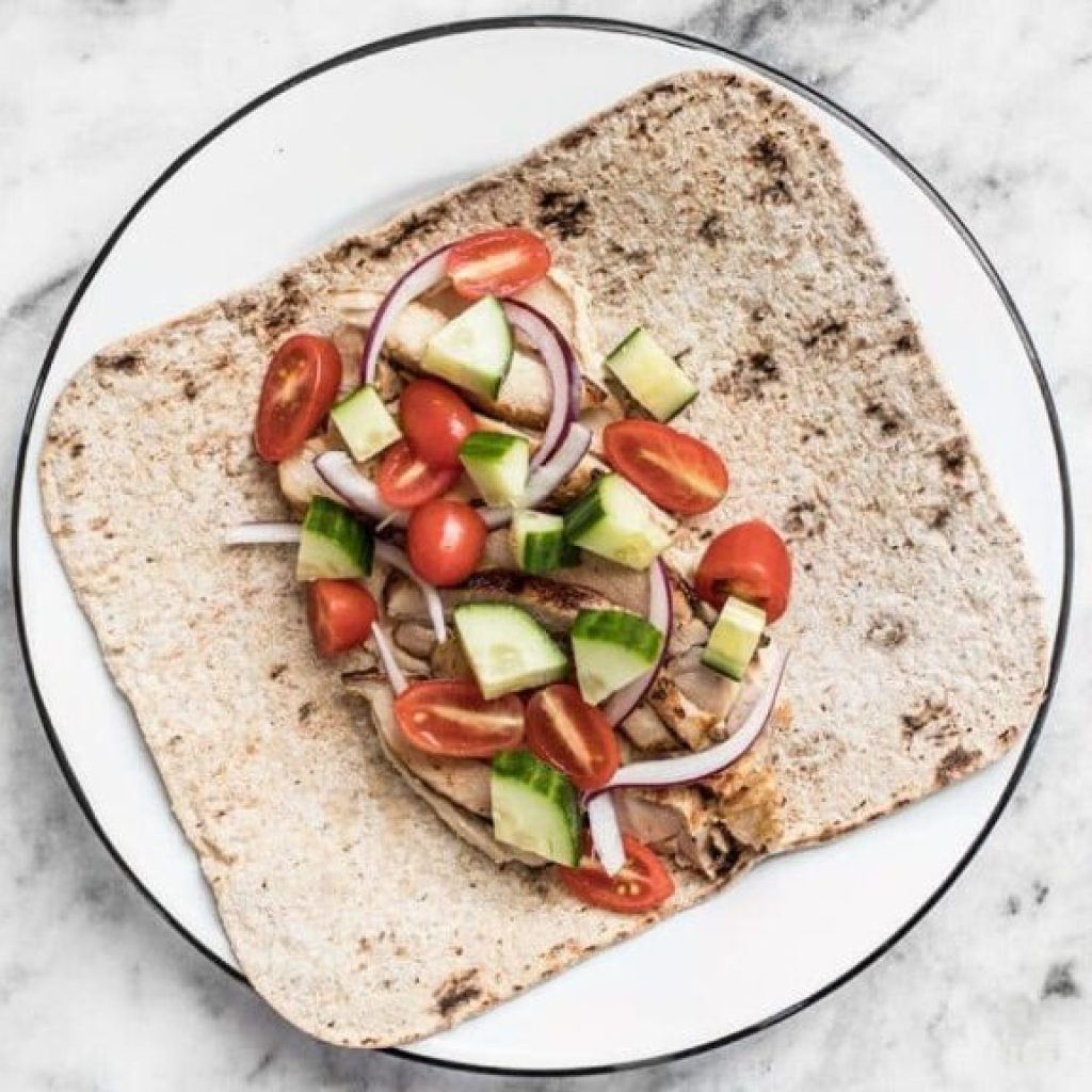 Ajoutez des legumes au pain plat