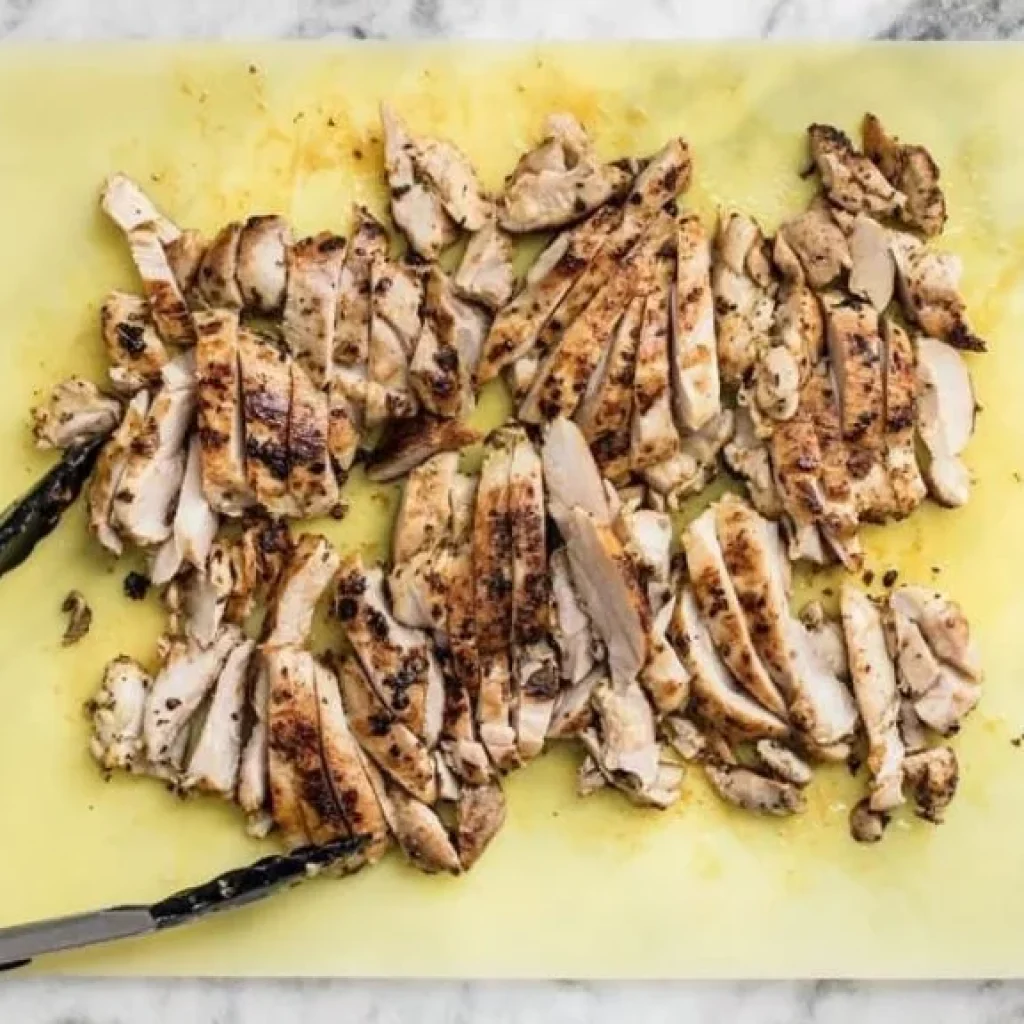 Cuisses de poulet en tranches