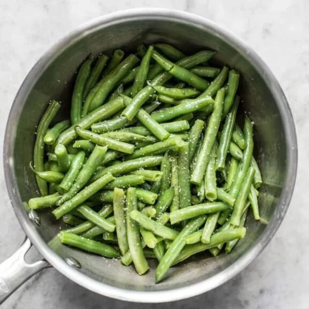 Haricots verts cuits et assaisonnes
