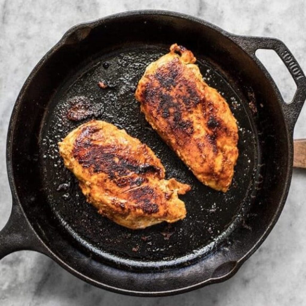 Poitrines de poulet fumees cuites