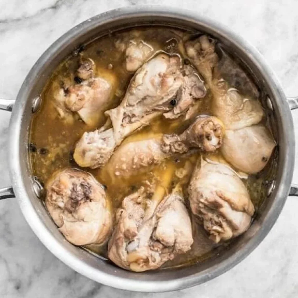 Poulet bouilli adobo
