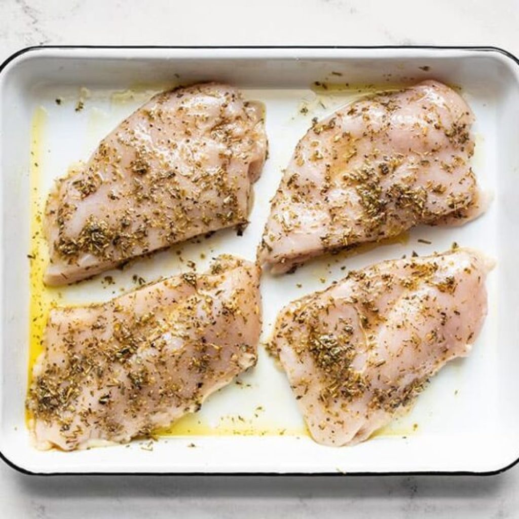 Poulet enrobe dherbes et dhuile italiennes