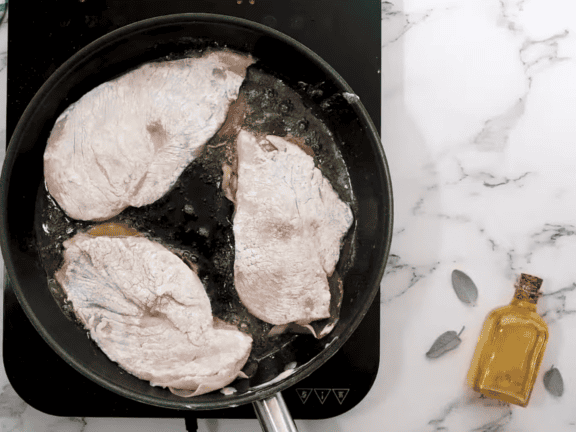 Ajouter le vin et continuer la cuisson edited